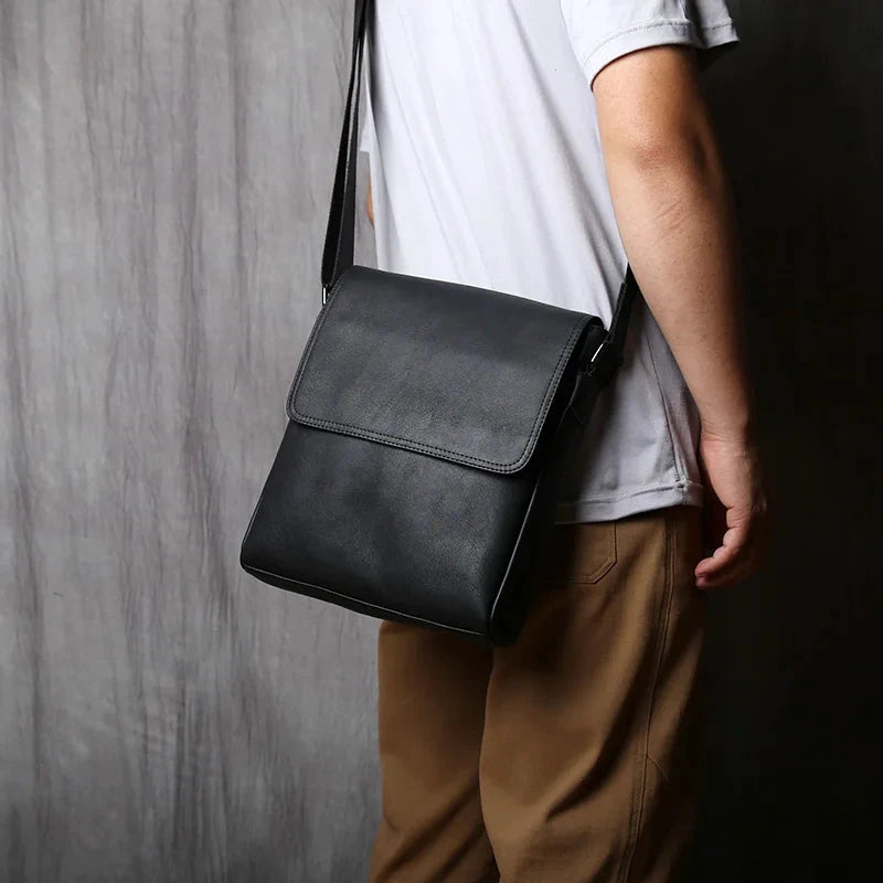 Bolso De Cuero Hombres Bandolera Vertical Piel Natural by MISS BOLSOS